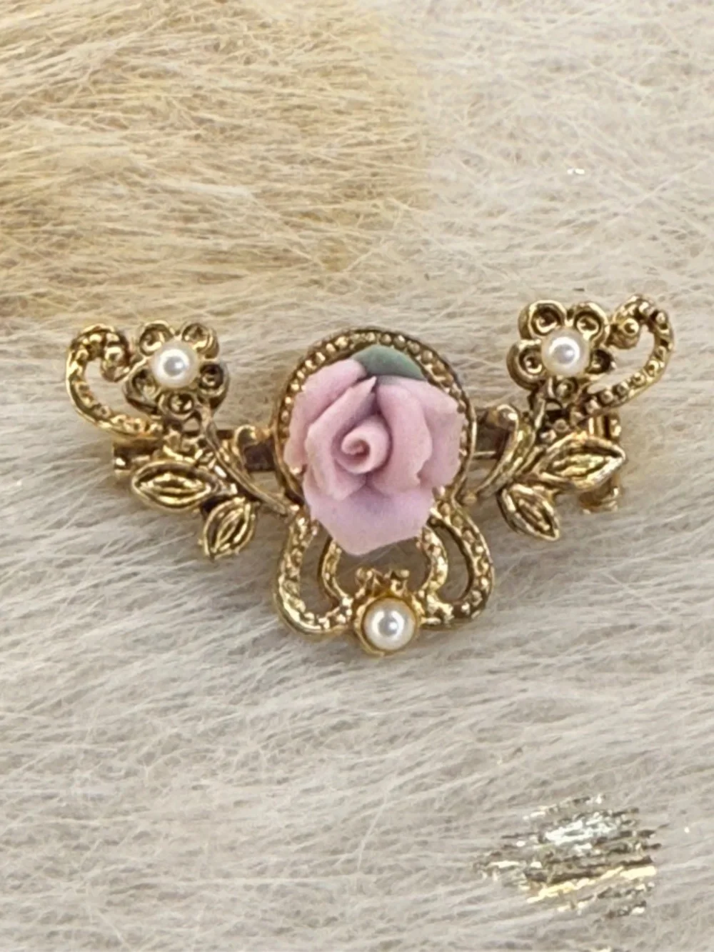 Vintage Victorian‎ Rose Brooch Floral Filigree Arch Seed Pearl Feminine Pink